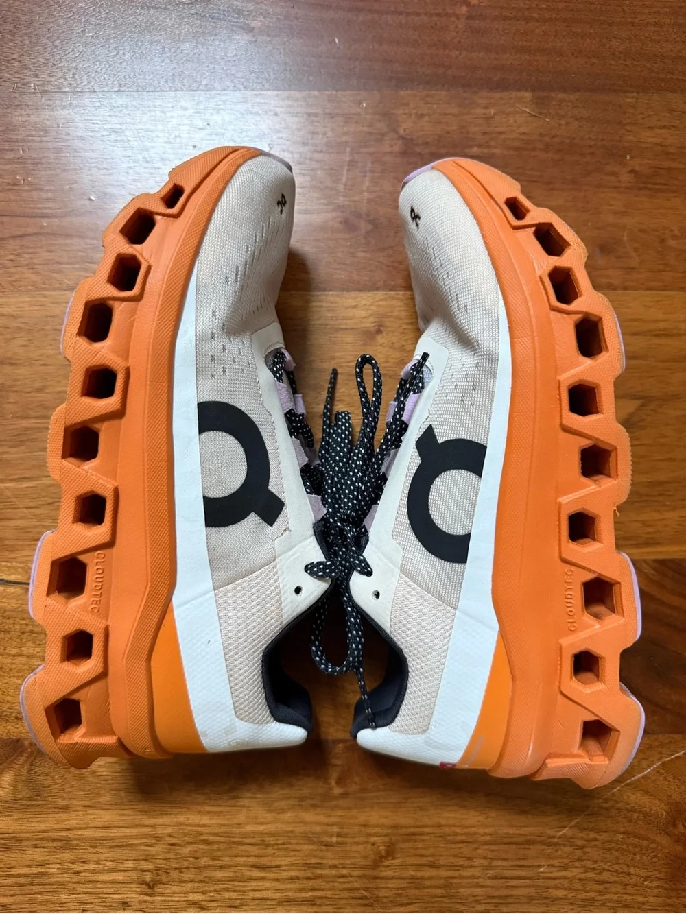On Women's Cloudmonster in the Fawn/Turmeric Colorway Size 7.5 - Picture 6 of 11